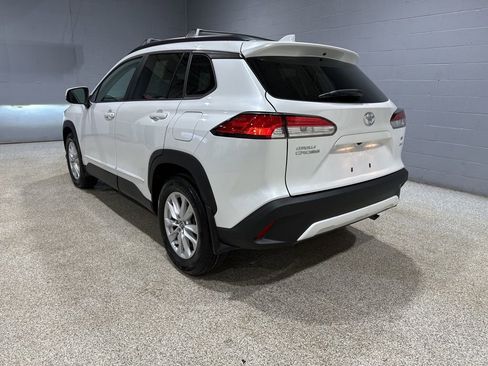 Certified 2023 Toyota Corolla Cross LE image 6