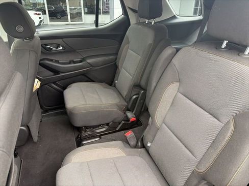 Certified 2020 Chevrolet Traverse LT image 9