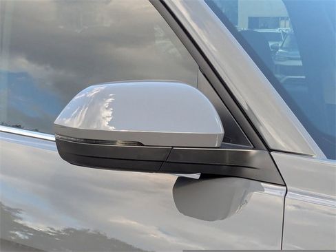 New 2026 Volkswagen Atlas SE image 10