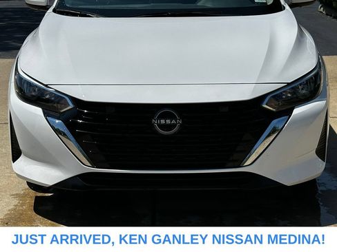 Certified 2024 Nissan Sentra S FWD image 8