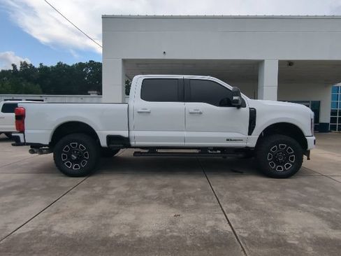 Used 2025 Ford F250 Lariat w/ Lariat Ultimate Package AWD/4WD image 8
