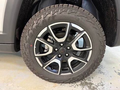 New 2026 Jeep Compass Trailhawk w/ Sun, Sound & Navigation Group image 12