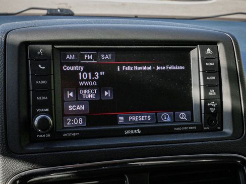 Used 2019 Dodge Grand Caravan SE w/ UConnect Hands-Free Group image 23