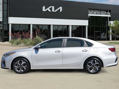 Used 2021 Kia Forte LXS FWD image 3