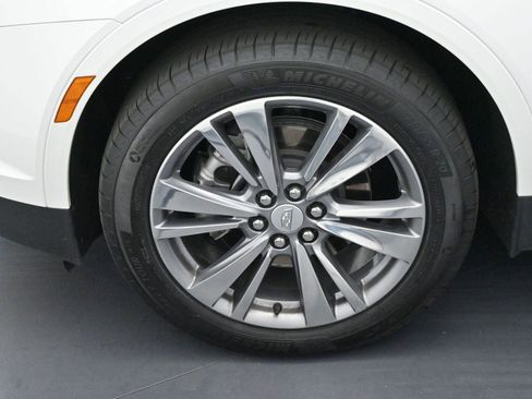 Certified 2025 Cadillac XT5 Premium Luxury image 40