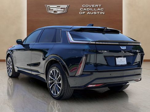 Certified 2024 Cadillac Lyriq Sport AWD/4WD image 3