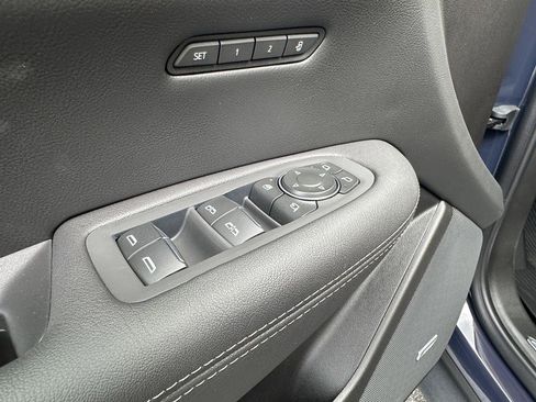 New 2025 Cadillac XT5 Premium Luxury w/ LPO, Floor Liner Package image 18