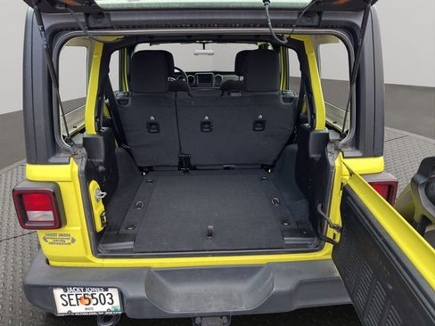 Used 2022 Jeep Wrangler Unlimited Sport image 9