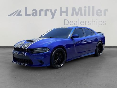 Used 2020 Dodge Charger Scat Pack RWD image 2