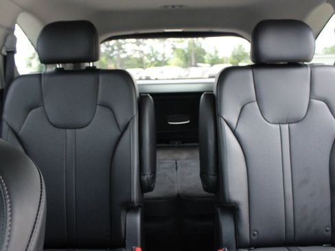 Used 2021 Kia Sorento EX w/ EX AWD X-Line Package image 16