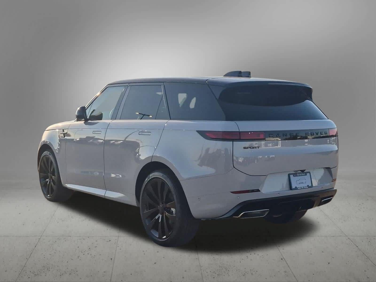 New 2027 Land Rover Range Rover Sport Dynamic SE AWD/4WD image 4
