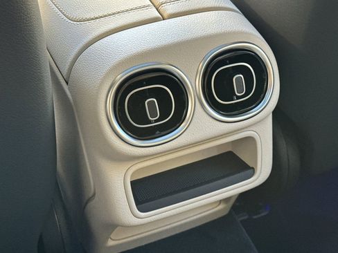 New 2026 Mercedes-Benz GLC 300 4MATIC image 24