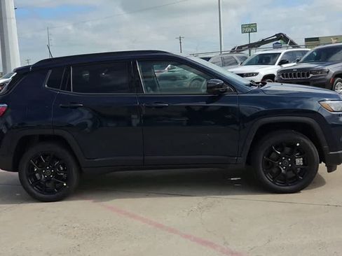 New 2026 Jeep Compass Latitude AWD/4WD image 9