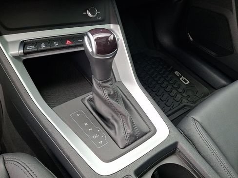 Used 2024 Audi Q3 2.0T Premium AWD/4WD image 15