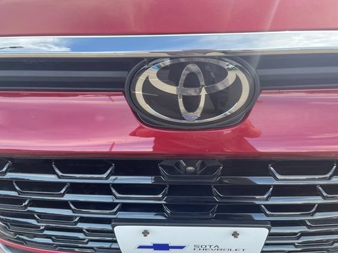 Used 2024 Toyota Grand Highlander AWD image 33