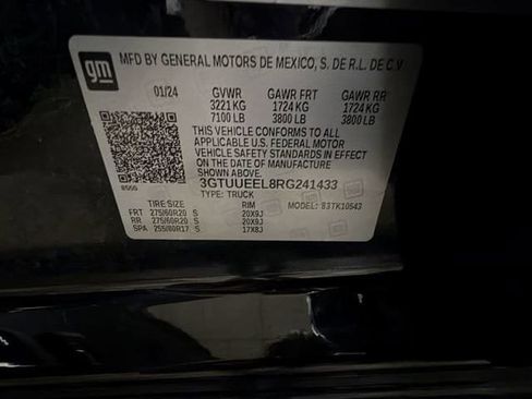 Used 2024 GMC Sierra 1500 AT4 w/ Technology Package image 37