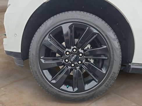 Used 2024 Lincoln Navigator Reserve AWD/4WD image 14
