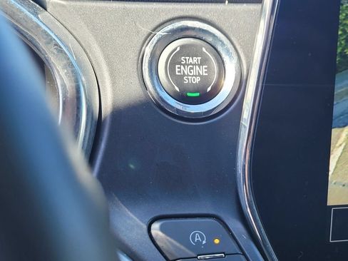 Used 2024 Chevrolet Blazer Premier FWD image 18