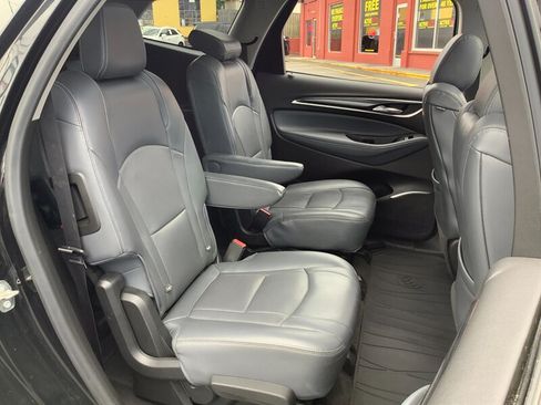 Used 2018 Buick Enclave Essence AWD/4WD image 15