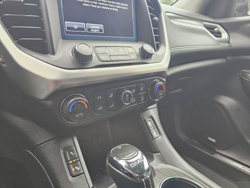 Used 2019 GMC Acadia SLT w/ LPO, Cargo Package AWD/4WD image 24