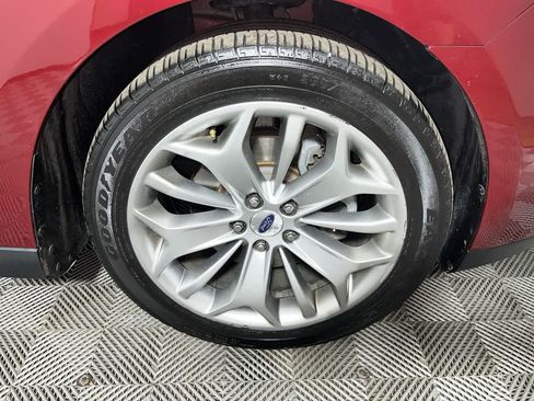 Used 2017 Ford Taurus Limited FWD image 10