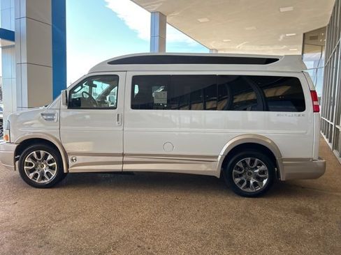 New 2026 Chevrolet Express 2500 w/ Driver Convenience Package RWD image 6