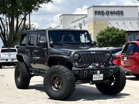 Used 2017 Jeep Wrangler Unlimited Sport w/ Quick Order Package 24S AWD/4WD image 2