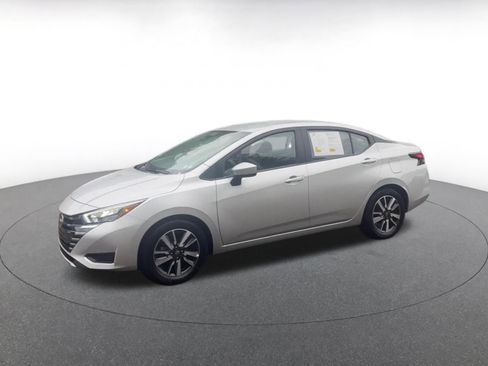 Used 2025 Nissan Versa SV FWD image 8