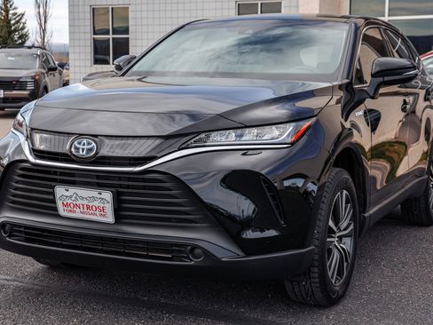 Used 2021 Toyota Venza LE AWD/4WD image 1