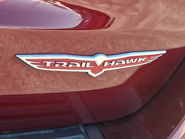 Used 2019 Jeep Grand Cherokee Trailhawk AWD/4WD image 31