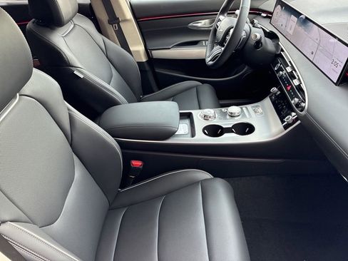 New 2026 Genesis GV70 2.5T Advanced AWD/4WD image 10
