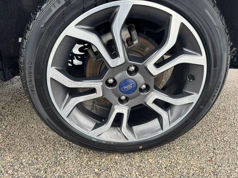 Used 2020 Ford EcoSport SES w/ SES Black Appearance Package image 22