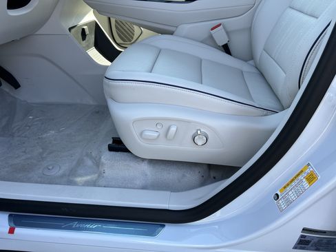New 2026 Buick Enclave Avenir w/ Super Cruise Package AWD/4WD image 21