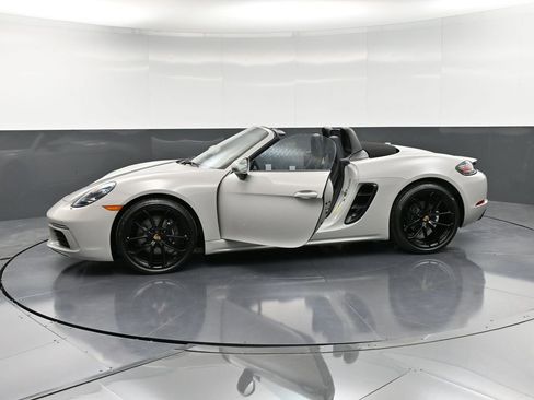 New 2025 Porsche 718 Boxster RWD image 37