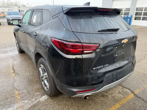 Used 2025 Chevrolet Blazer LT AWD/4WD image 4