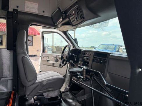 Used 2007 Chevrolet Express 3500 w/ School Bus Package image 25