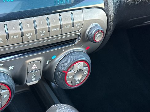 Used 2011 Chevrolet Camaro SS image 28