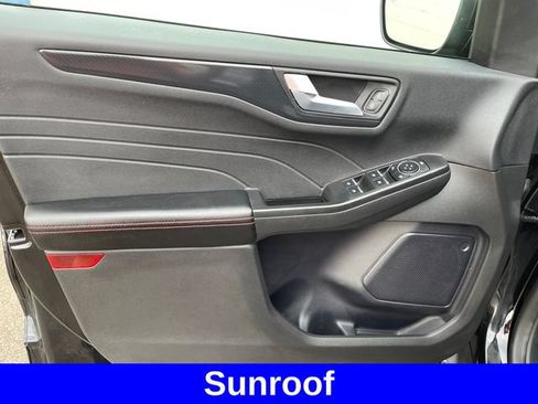 Used 2024 Ford Escape ST-Line w/ Tech Pack #1 AWD/4WD image 10