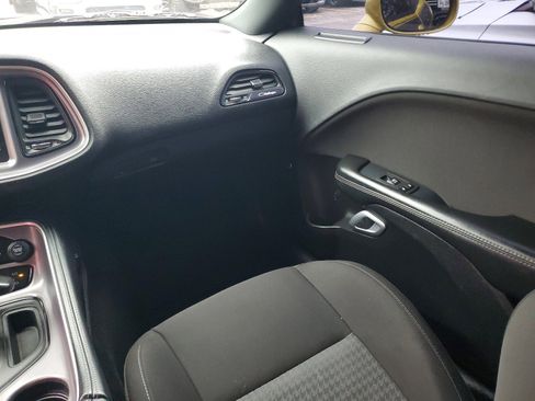 Used 2021 Dodge Challenger R/T w/ T/A Package image 12