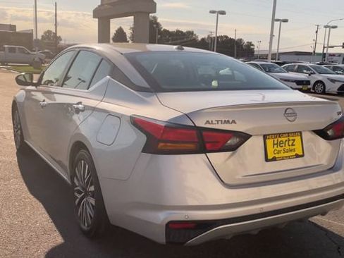 Used 2024 Nissan Altima 2.5 SV FWD image 8