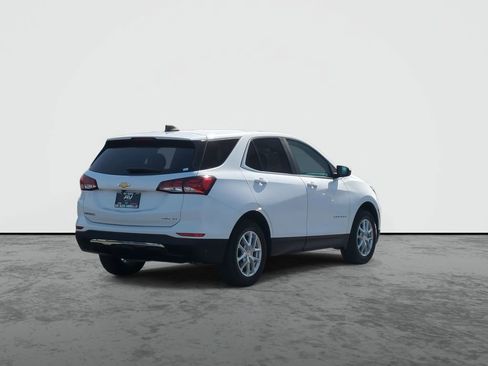 Used 2024 Chevrolet Equinox LT AWD/4WD image 8