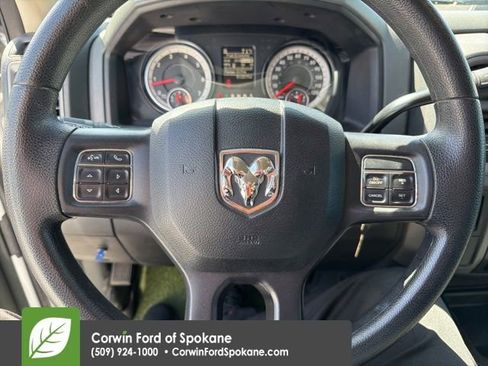 Used 2017 RAM 3500 Tradesman w/ Chrome Appearance Group AWD/4WD image 11