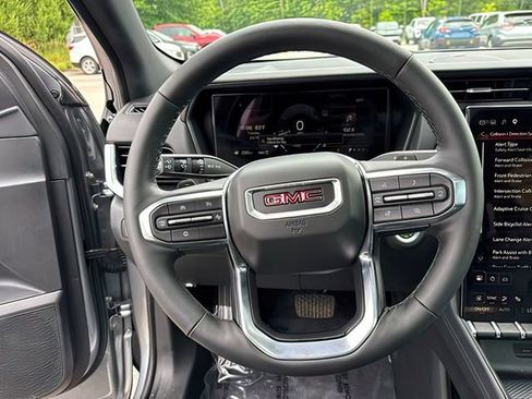 Used 2025 GMC Terrain Elevation w/ Elevation Premium Package AWD/4WD image 29