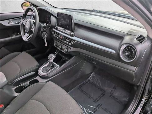 Used 2023 Kia Forte LXS image 19