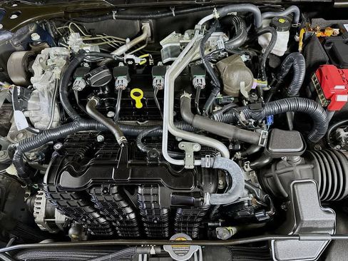 Used 2024 Nissan Altima 2.5 SR image 9