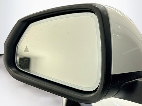 Used 2026 BMW X2 xDrive28i AWD/4WD image 16