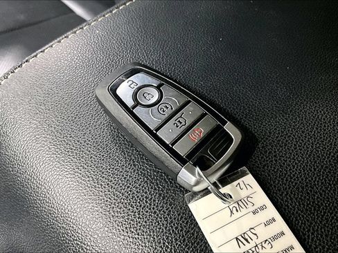 Used 2024 Ford Expedition Max XLT RWD image 12