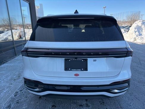 New 2026 Lincoln Nautilus Reserve image 4