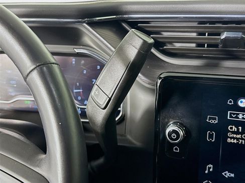 Certified 2025 GMC Sierra 3500 Denali Ultimate AWD/4WD image 19