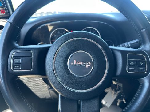 Used 2014 Jeep Wrangler Unlimited Sport w/ Quick Order Package 24S AWD/4WD image 17